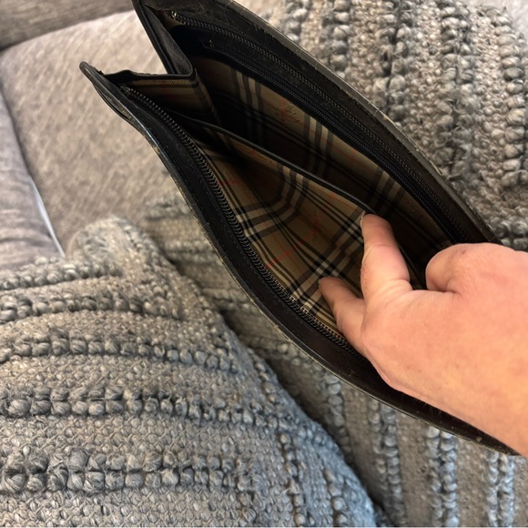 Vintage Burberry Black Leather Clutch Sleek Minimalist Design